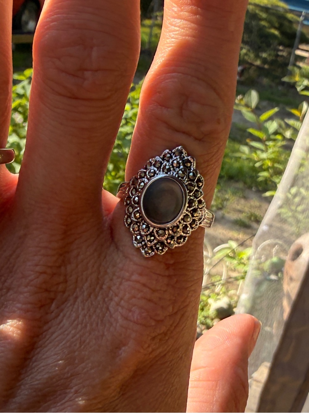 925 Sterling Silver Moonstone or mother of Pearl, ring size 8 or 9 will update